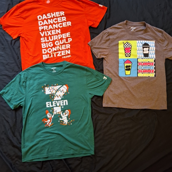 3 VINTAGE 711 Seven Eleven T Shirts Small Large Green Red Grey - Picture 1 of 11